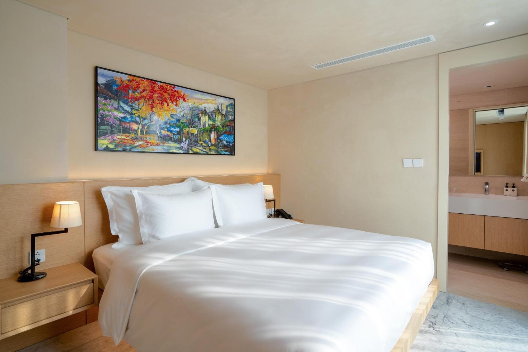 The Five Suites Lilas Hanoi Exterior photo