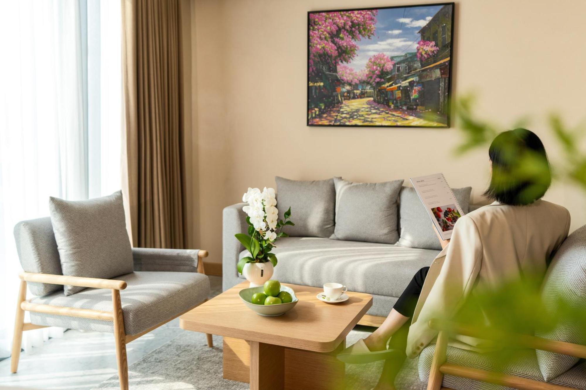 The Five Suites Lilas Hanoi Exterior photo